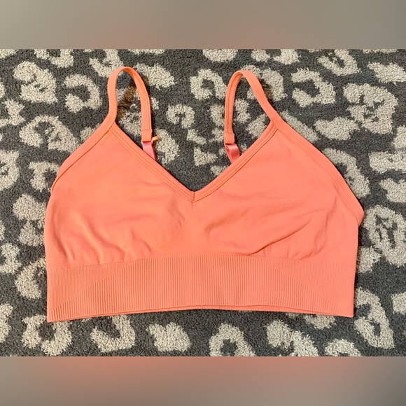 Lululemon Raspberry Cream Ebb To Street Bra C/D Cup - Picture 2 of 5